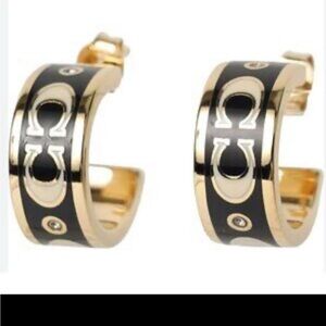 Coach Signature Enamel Huggie
Earrings in Black/Gold NWT & Pouch, Bag & Tissue!